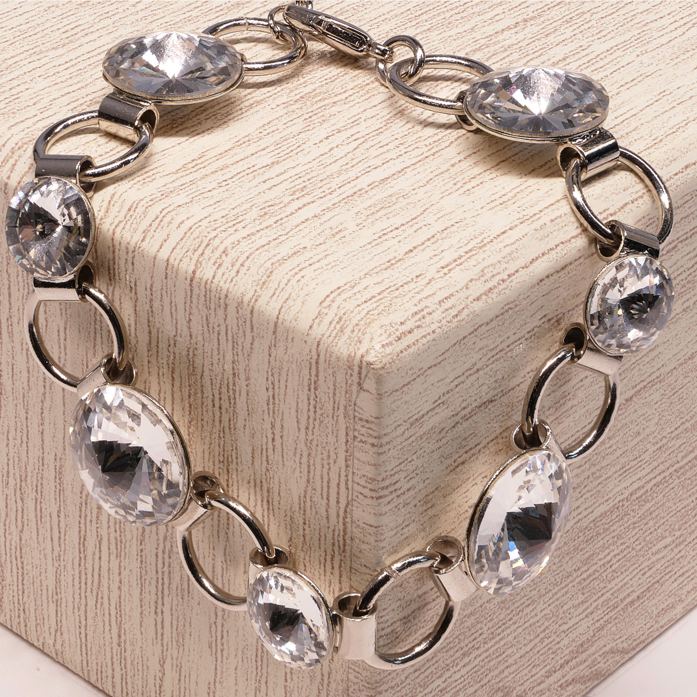 Cornelia - Βραχιόλι από ορείχαλκο επιροδιωμένο και κρυστάλλους - Crystal White