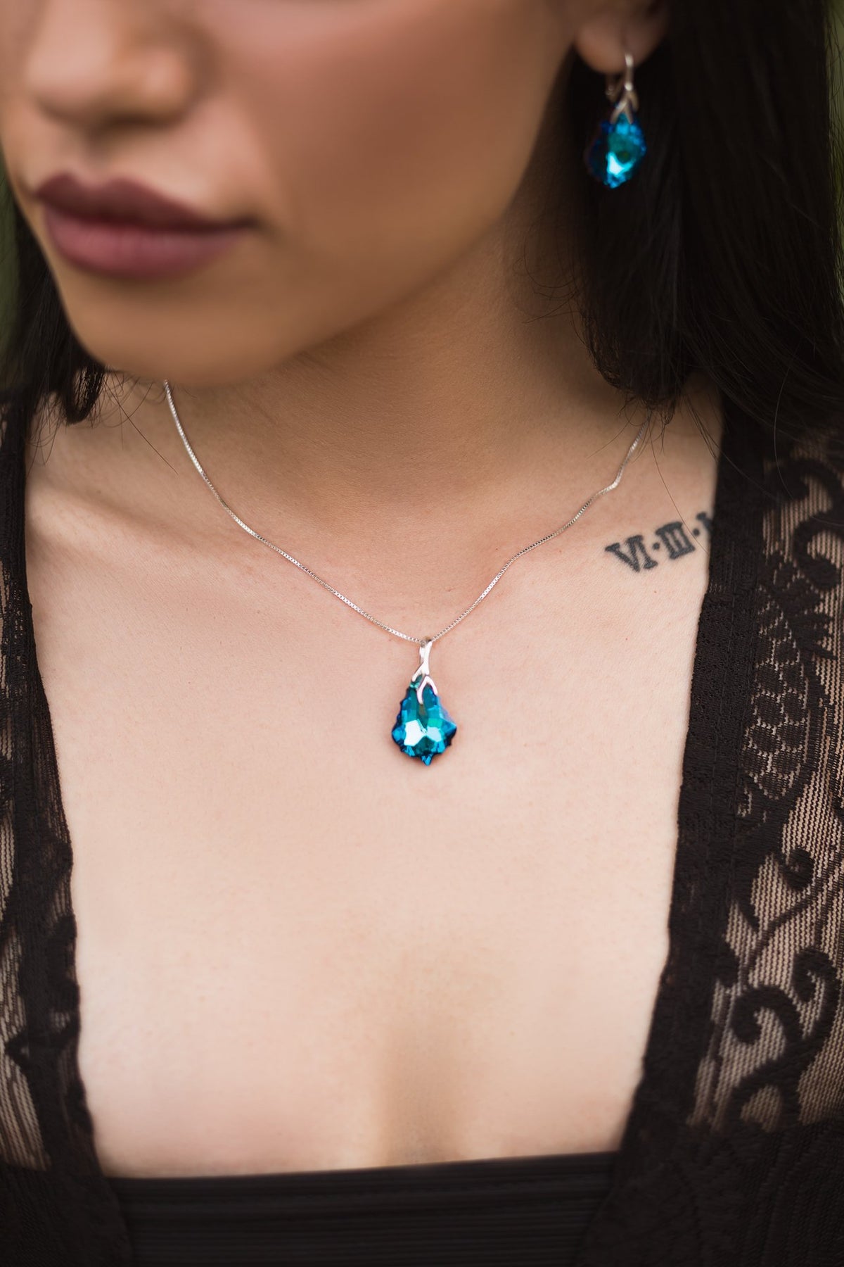 Elizabeth - Silver Necklace with Swarovski Crystal-Bermuda Blue - Sensa Milano